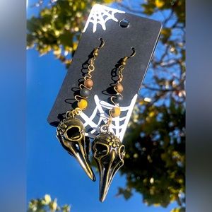 PRETTY BIRD - Handmade earrings by yours truly 🌚